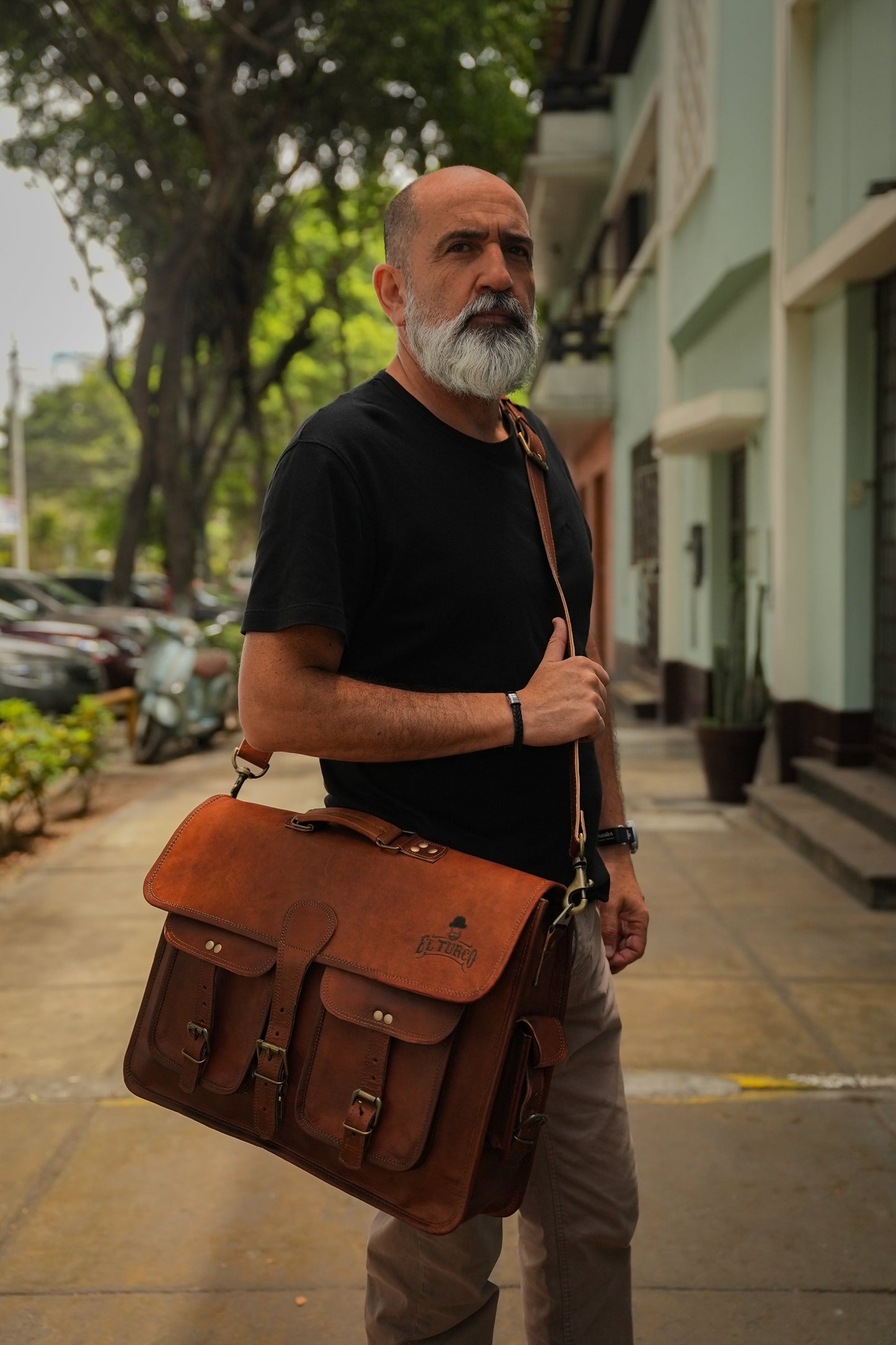 Maletin de cuero DAHEE