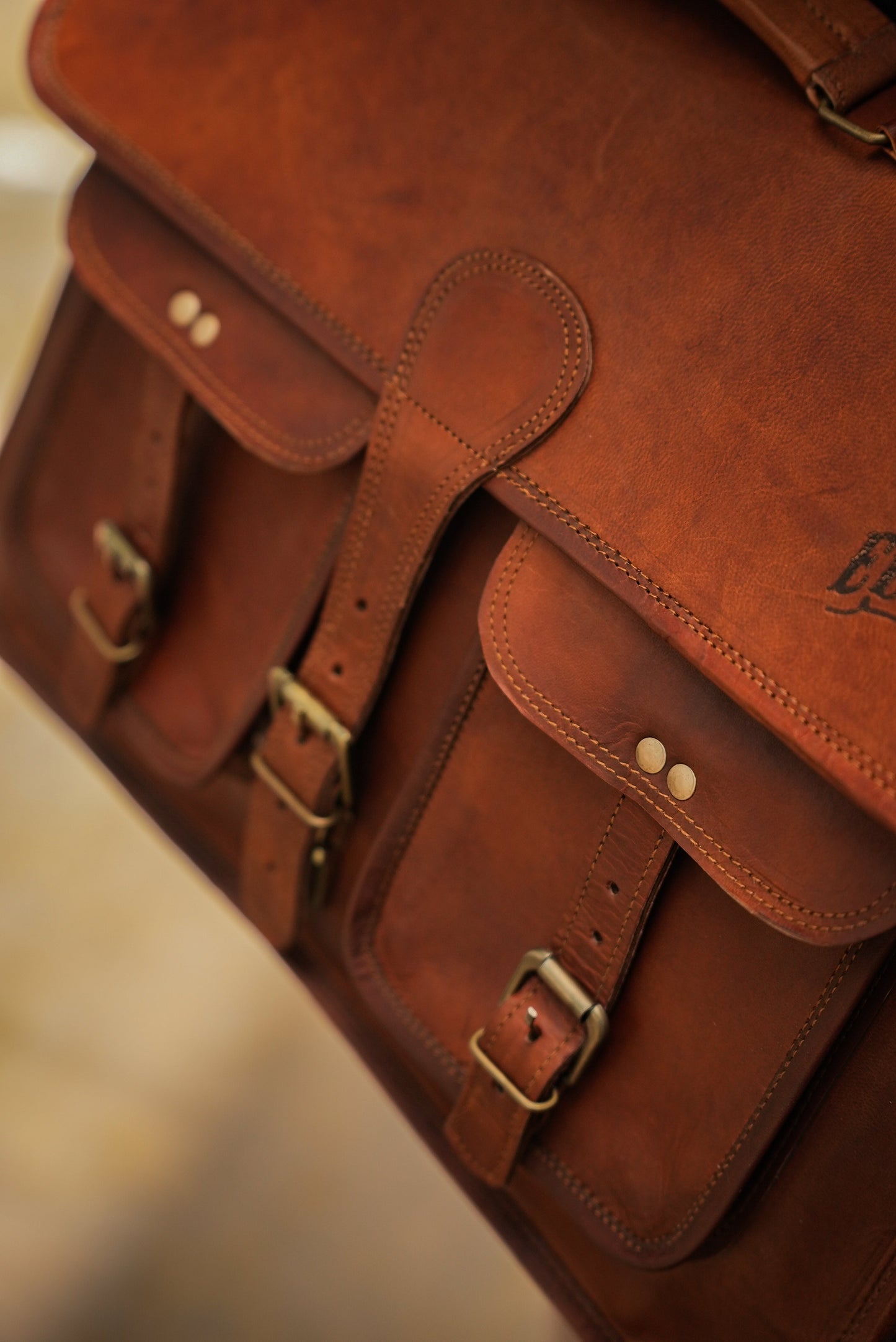 Maletin de cuero DAHEE